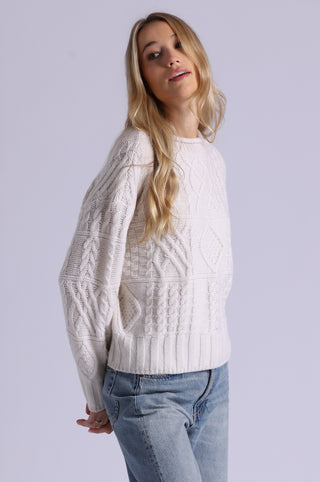 Pure Air Cashmere Mixed Cable Pattern Sweater