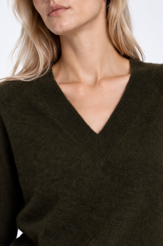 Cashmere Long Sleeve Shrunken V Neck