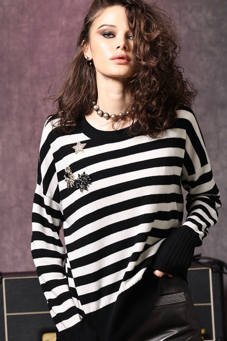 Black and white striped cashmere outlet sweater