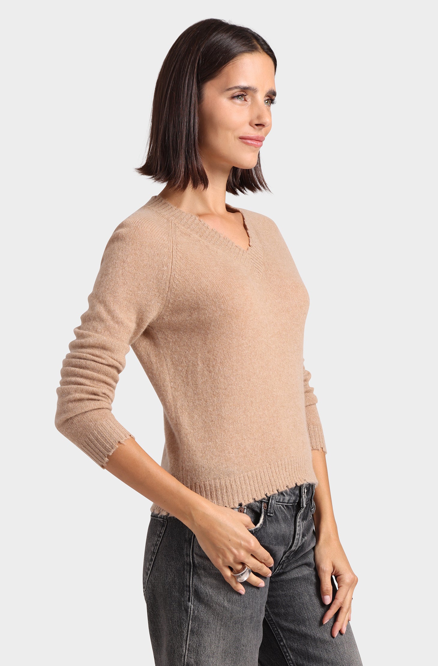 7 Gauge Cashmere Frayed Edge Cropped V Minnie Rose